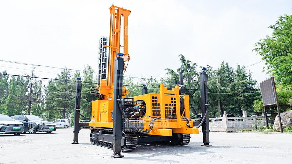 HW-YDX-1000GL钢履带岩芯钻机-(1).jpg